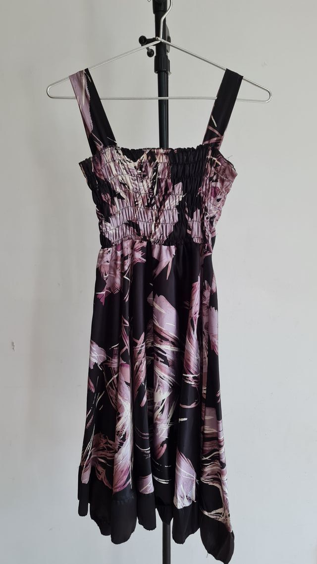 Vestido corto de tirantes morado verano