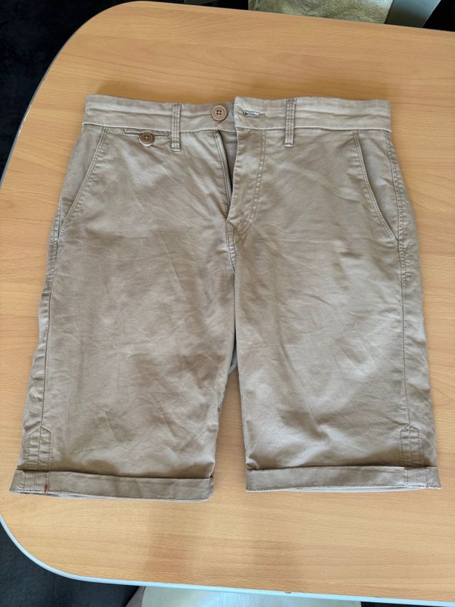 Pantalones cortos chinos beige