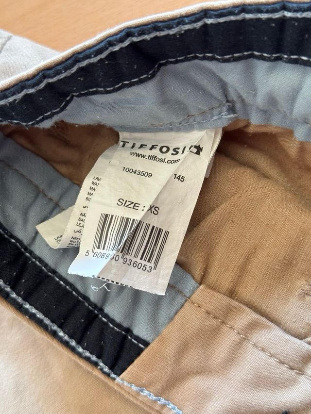 Pantalones cortos chinos beige