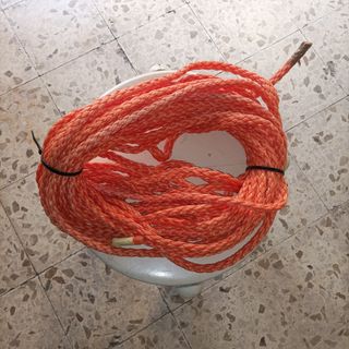 Cavo galleggiante arancione nautica