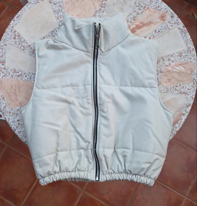 Chaleco beige acolchado