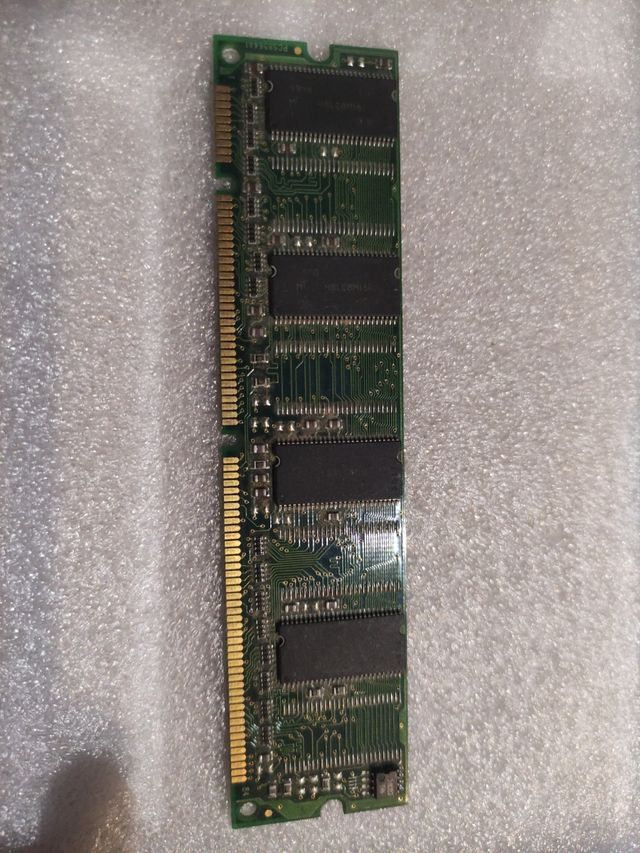 SDRAM 64MB 168 pines