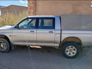 Mitsubishi L 200 2001