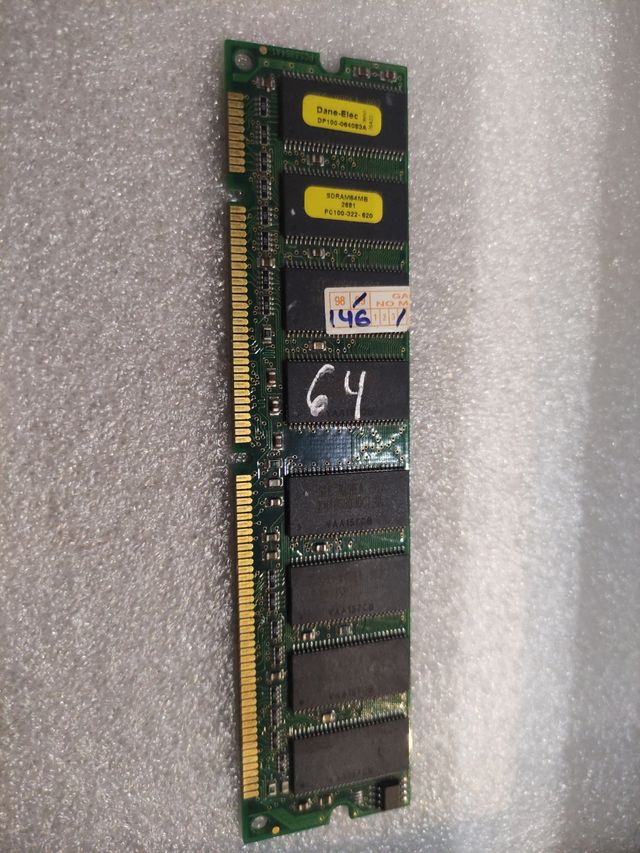 Módulo SDRAM Dane-Elec 64MB PC100