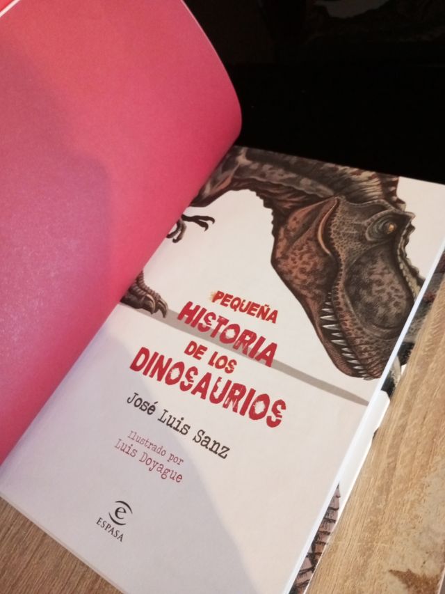 Pequeña historia de los dinosaurios