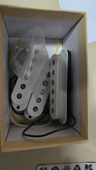 Componentes Guitarra FENDER Stratocaster Player II