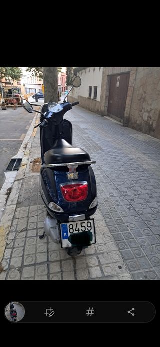 Piaggio Vespa LX ie 125 - 12.000km