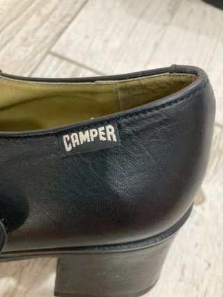 Zapatos Camper negros - tacón