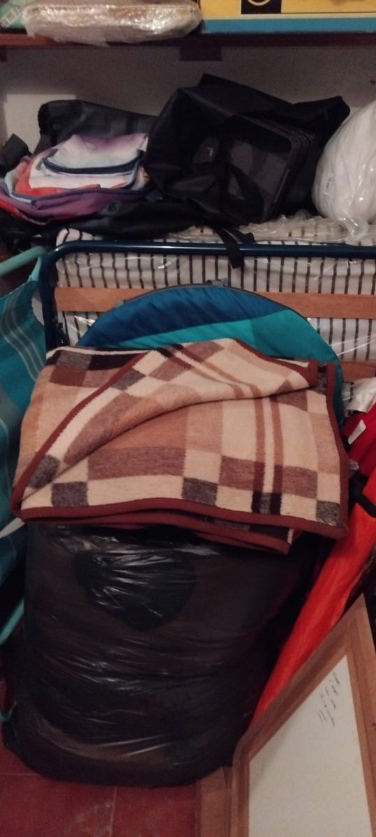 1 Manta - Poco Uso -cama 90cms.