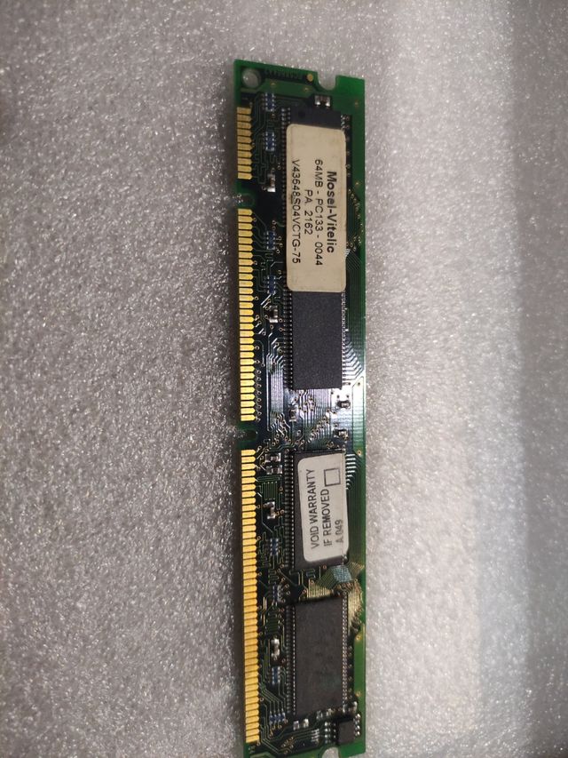 Módulo SDRAM Mosel-Vitelic 64MB pc133