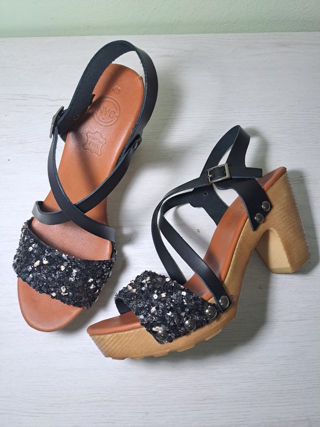 Sandalias negras tacón 40 pedrería