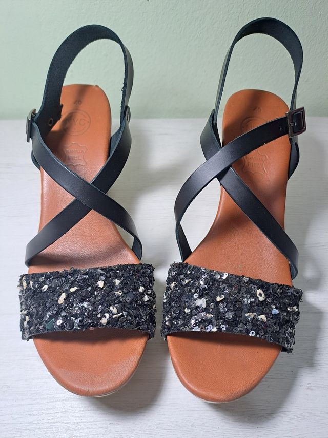 Sandalias negras tacón 40 pedrería