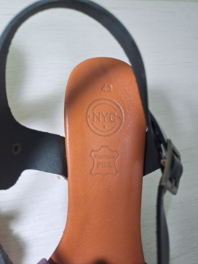 Sandalias negras tacón 40 pedrería