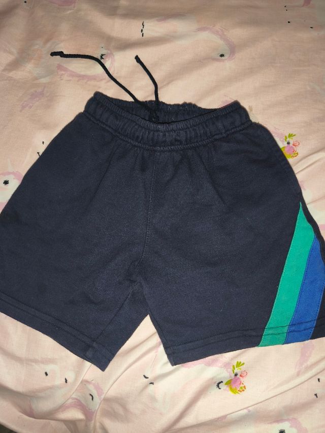 Shorts colegiales niño talla 3
