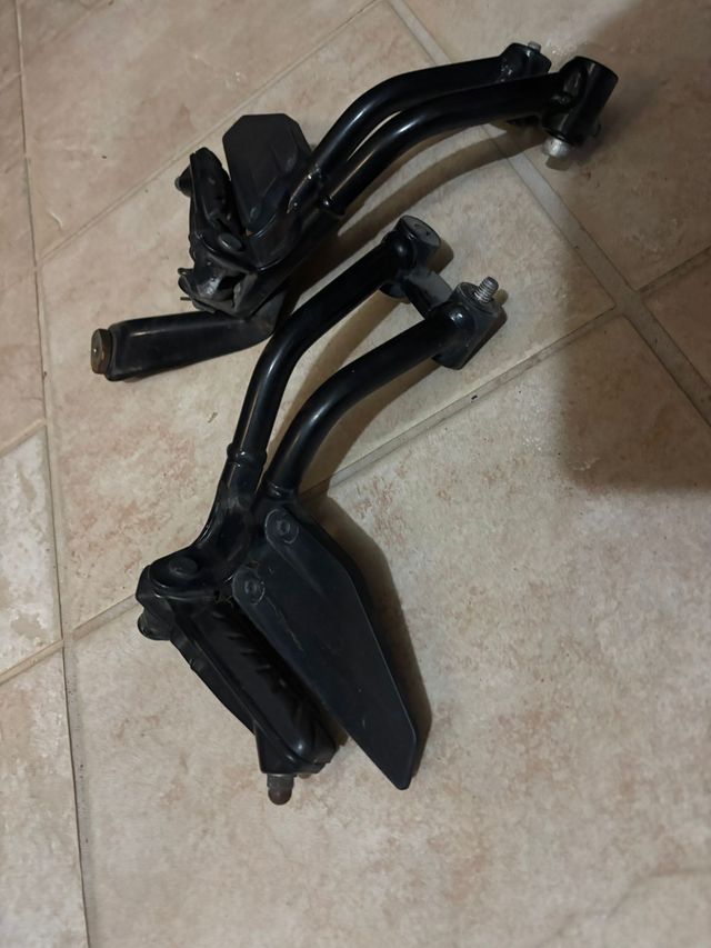 Pedane post. KTM Duke 125/200/390