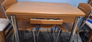 Mesa extensible + 4 sillas madera