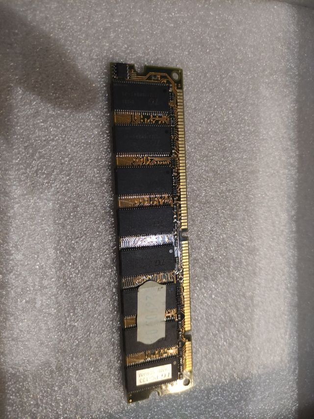 SDRAM 256MB PC133 168pin