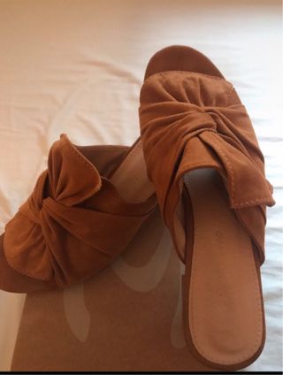 Sandalias Mules Marrón