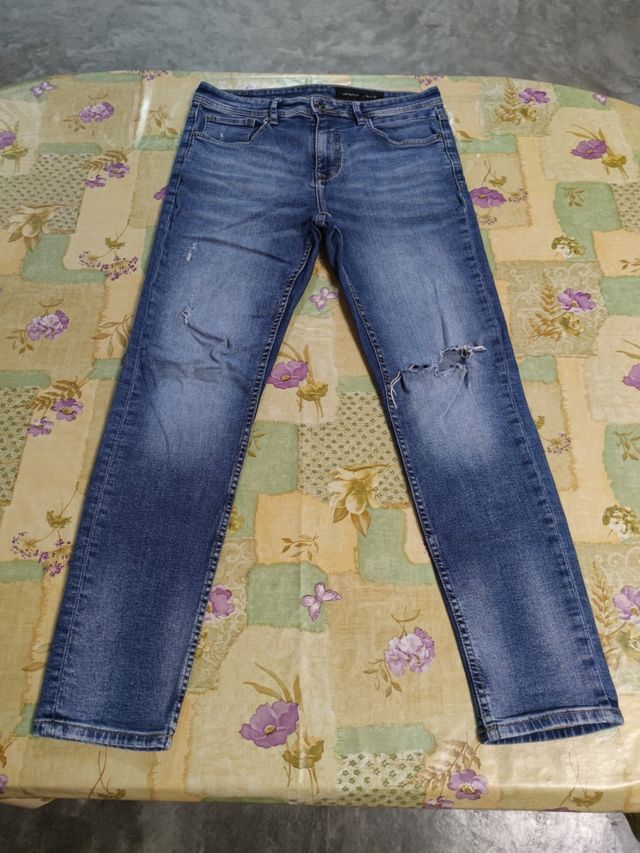Vaqueros con Rotos Lefties Talla 40