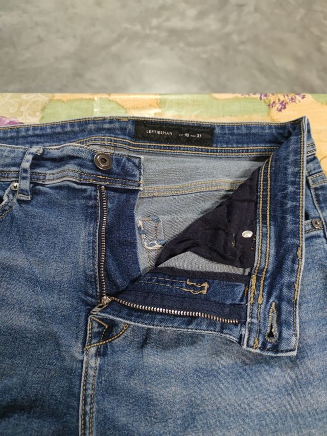 Vaqueros con Rotos Lefties Talla 40