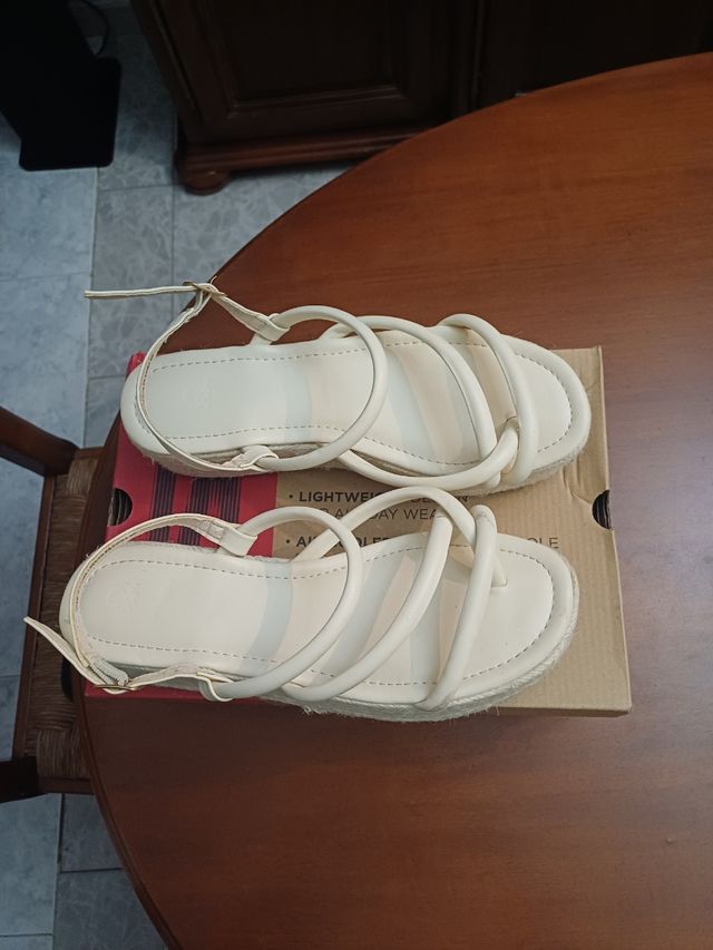 Sandalias plataforma blancas