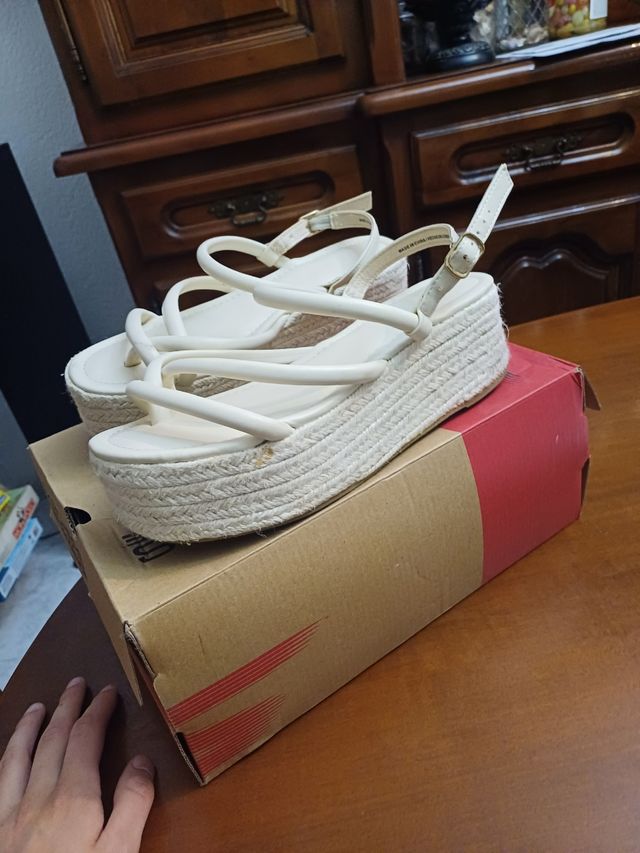 Sandalias plataforma blancas
