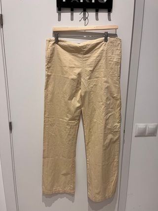 Pantalón beige verano
