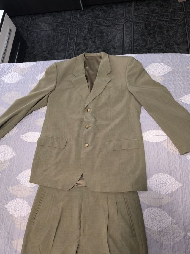 Traje ceremonia hombre verde oliva