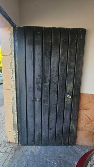 URGE! Puerta garaje 4 hojas de hierro.