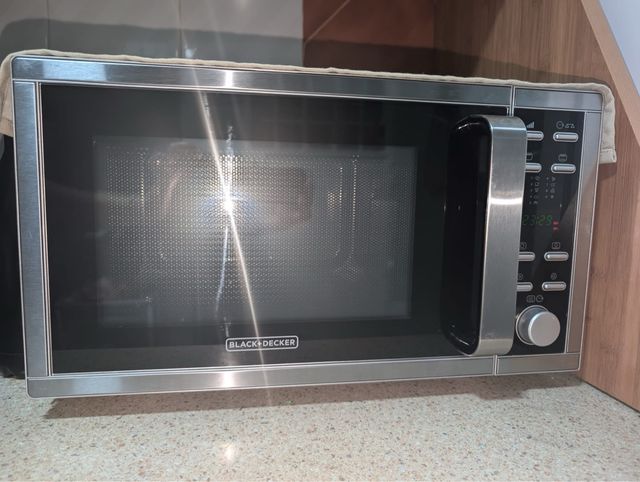 Microondas Black+Decker BXMY901E - 25L 900W