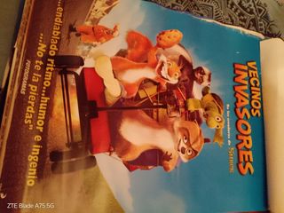 2 Pósters Películas: Vecinos Invasores & La Sireni