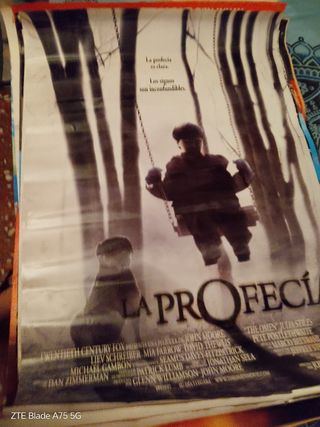 2 Pósters Películas: Vecinos Invasores & La Sireni
