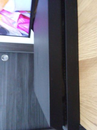 PS4 (PlayStation 4) negra