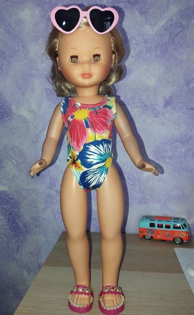 Bañador Nancy - y chanclas.