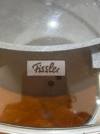 Olla Fissler hierro fundido 22cm c/tapa vidrio