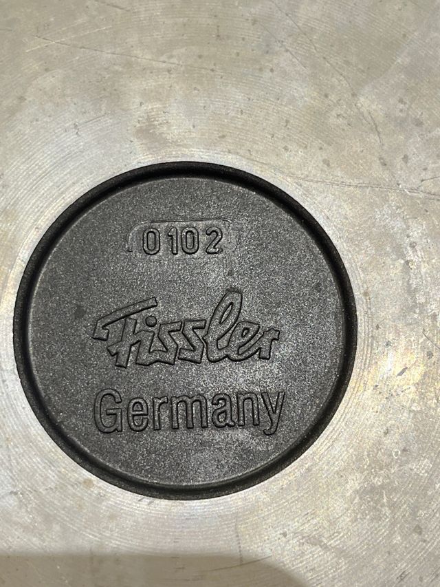 Olla Fissler hierro fundido 22cm c/tapa vidrio