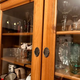 Armario pino con puertas cristal