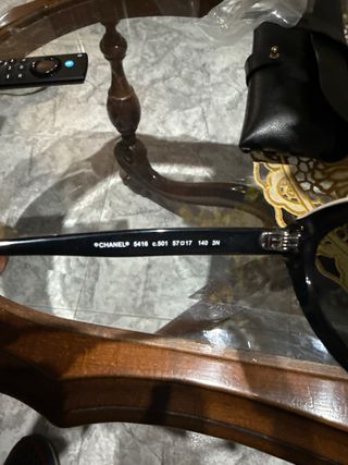 Gafas Chanel beige y negras