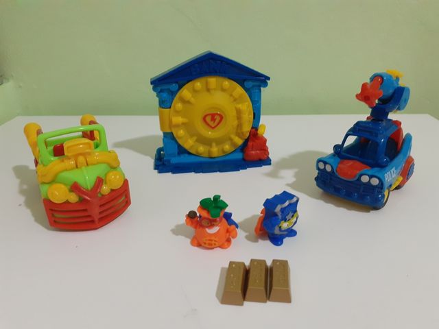 SuperThings: Atraco al banco