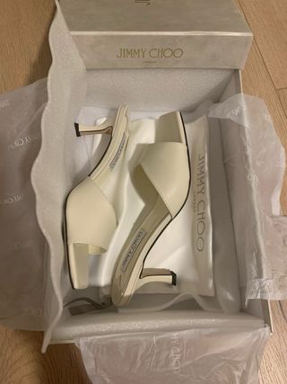 Tacones Jimmy Choo beige