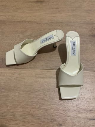 Tacones Jimmy Choo beige