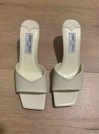 Tacones Jimmy Choo beige