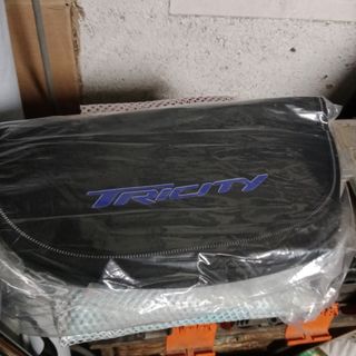 Bolsa de manillar moto 
Yamaha tricity