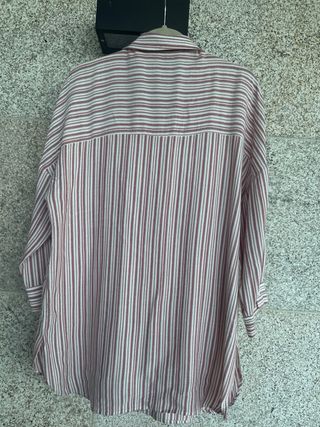 Camisa. rayas oversais