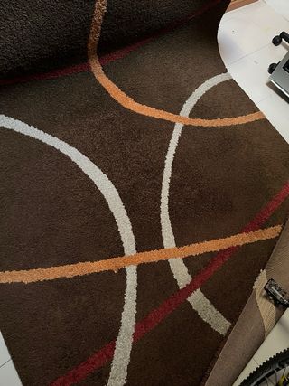 Alfombra marrón multicolor