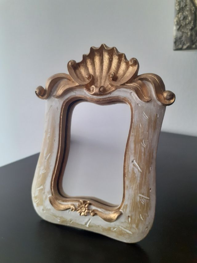 Espejo dorado y blanco pequeño