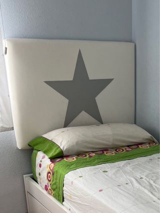 Cabecero cama infantil - Estrella gris.