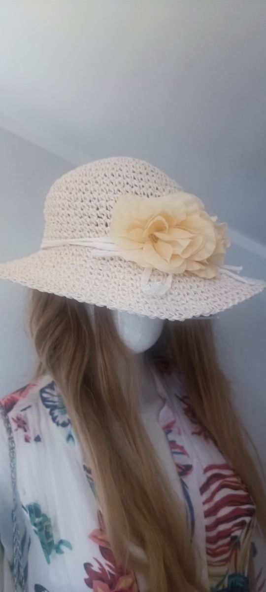 Cappello paglia bianco fiore beige