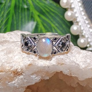 Anillo de labradorita natural