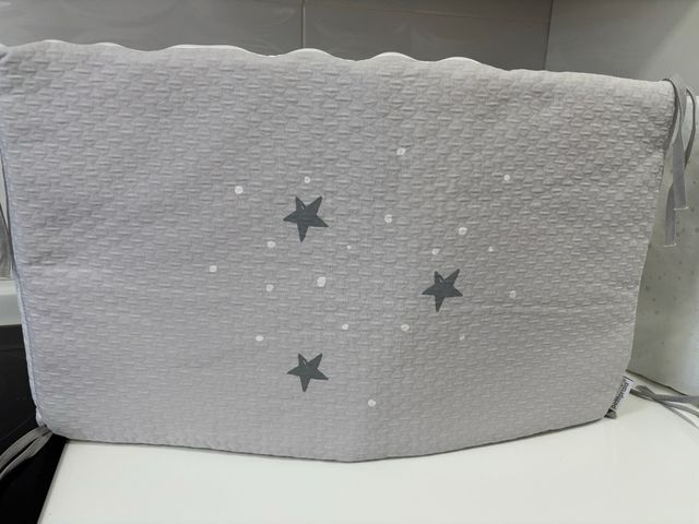 Chichonera bebé 3 piezas estrellas gris